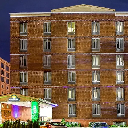 Hotel Days By Wyndham Long Island