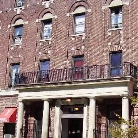 Greenpoint Ymca Brooklyn * New York