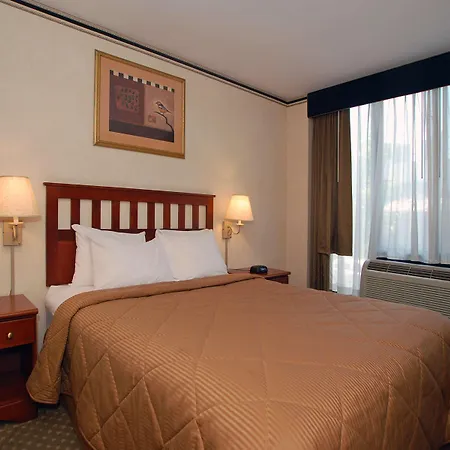 Red Lion & Long Island 3*