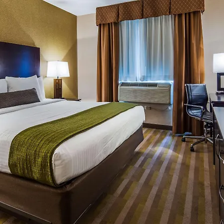 Hotel Western Plaza 3*