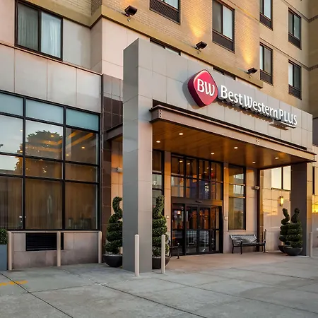 Hotel Western Plaza 3*