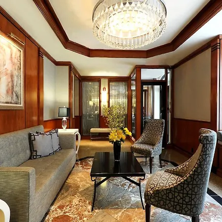 Washington Jefferson At Times Square Hotel 3*