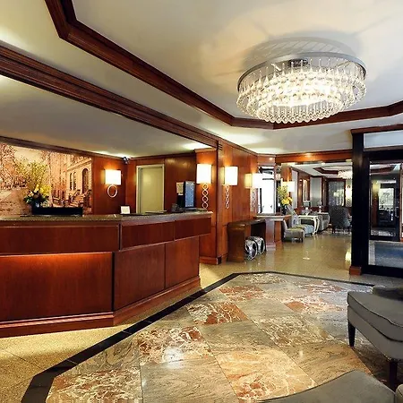 Washington Jefferson At Times Square Hotel New York