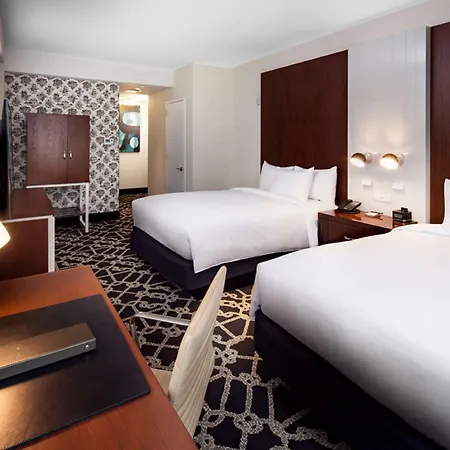 Hotel Hilton Brooklyn - Newly Renovated