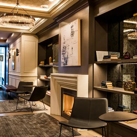 32 32 Hotel