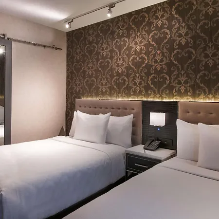 Hotel Aliz Times Square 4*