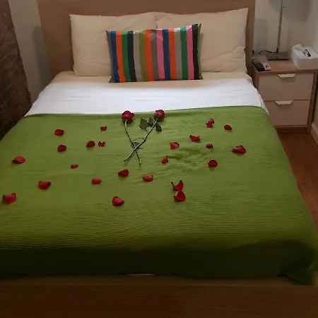 Chelsea (adults Only) 3*