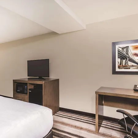La Quinta By Wyndham Brooklyn Hotel 3*