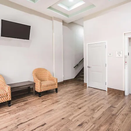 Hotel La Quinta By Wyndham Brooklyn New York