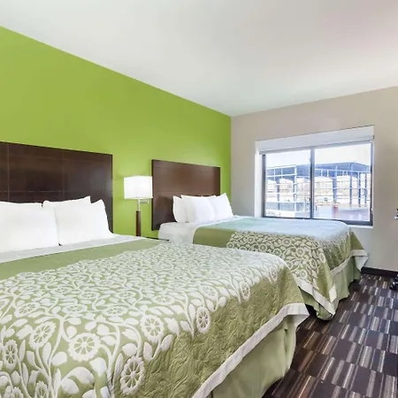 Days & By Wyndham Jamaica Jfk Airport Hotel
