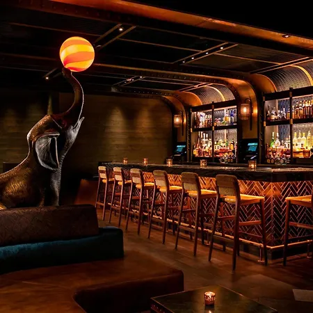 Hotel Moxy Nyc Times Square 3*