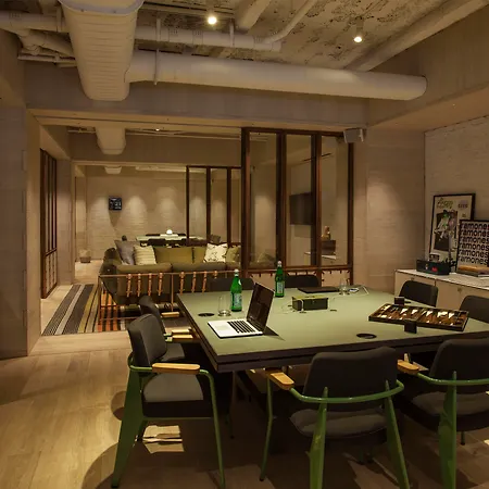 Moxy Nyc Times Square New York