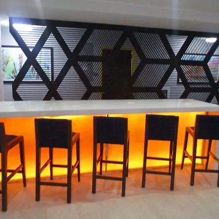 Glo Western Brooklyn Nyc Hotel 3*