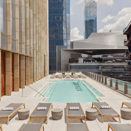 Hotel Equinox 5*