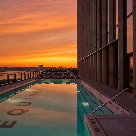 Hotel Equinox 5*