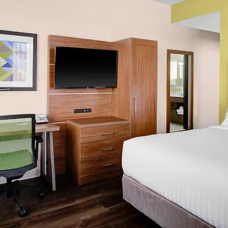 Express - Bronx Nyc - Yankee Stadium, An Ihg New York