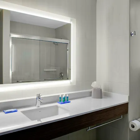 Express - Bronx Nyc - Yankee Stadium, An Ihg 3* New York