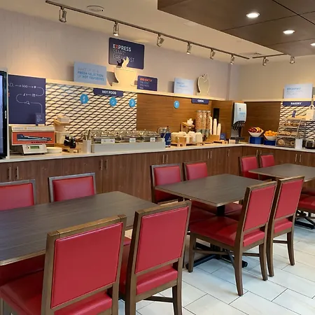Express - Bronx Nyc - Yankee Stadium, An Ihg Hotel New York