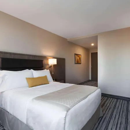 Wyndham Garden Laguardia South 3*