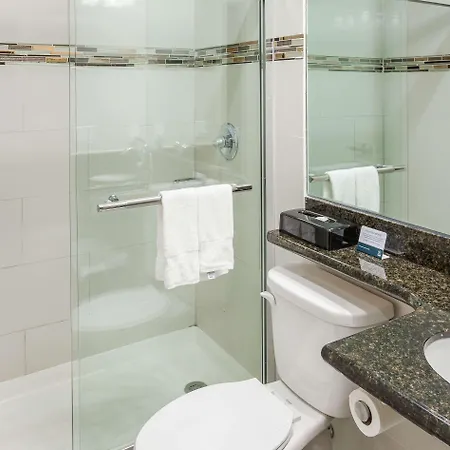 Quality Near Sunset Park Hotel 3*