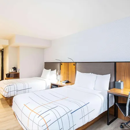 La Quinta By Wyndham Time Square South Hotel