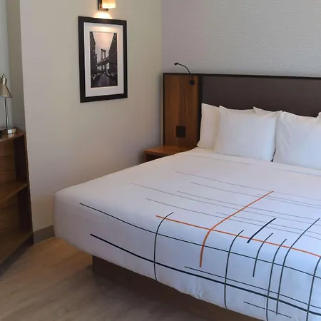 Hotel La Quinta By Wyndham Time Square South New York