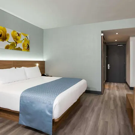 Hotel Wingate By Wyndham Long Island New York