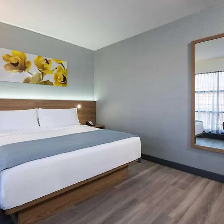 Hotel Wingate By Wyndham Long Island New York