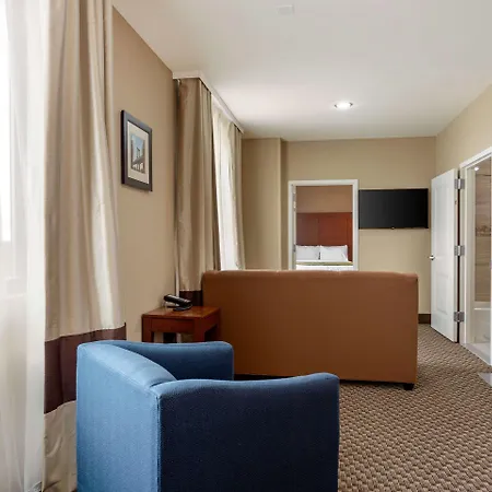 Comfort & Near Jfk Air Train Hotel 3*