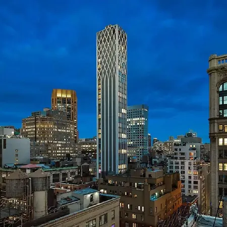 Hotel Western Premier Empire State 3*