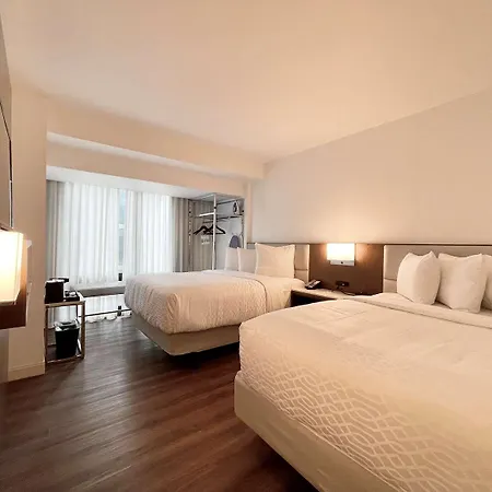 Hotel Western Premier Empire State 3*