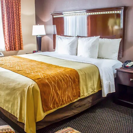 Travelodge By Wyndham Queens 3* New York