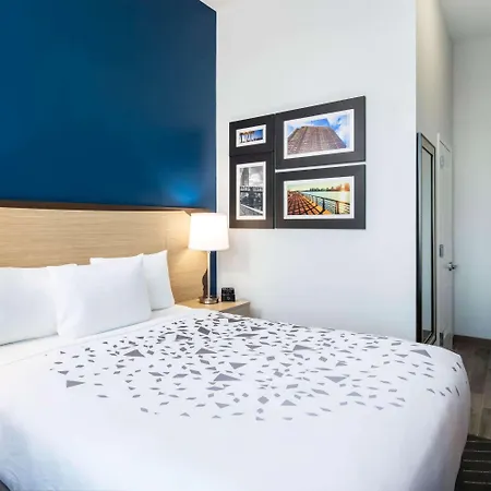 La Quinta Long Island Hotel New York