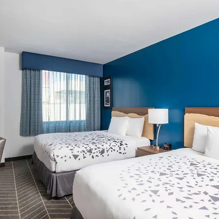 La Quinta Long Island