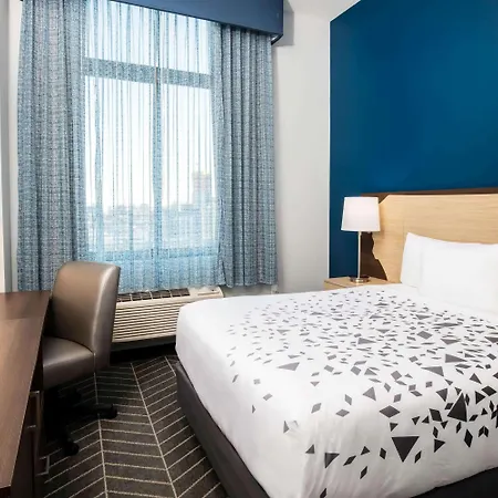 La Quinta Long Island Hotel 3*