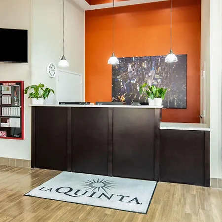 La Quinta Long Island