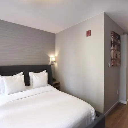 Hotel 32 32 New York