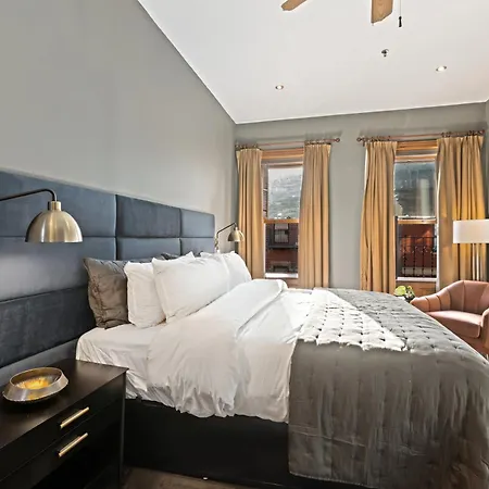 The Historic Blue Moon - Nyc Hotel 4*