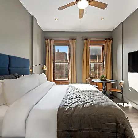The Historic Blue Moon - Nyc Hotel 4*