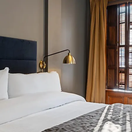 The Historic Blue Moon - Nyc Hotel 4*