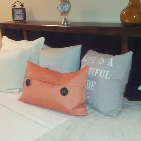 Two Bedroom - Bedford Stuyvesant Apartment *