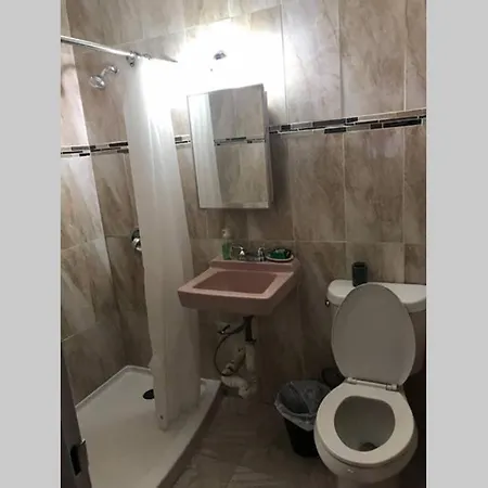Montana 2beds 2baths 10 Mins To Jfk, 30 Mins To Manhattan Apartment