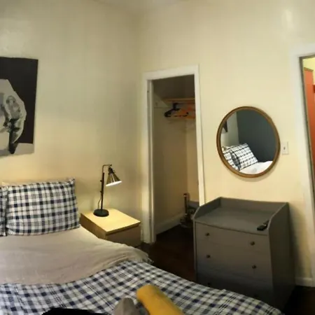Private In A Shared 15 Minutes To Times Square!