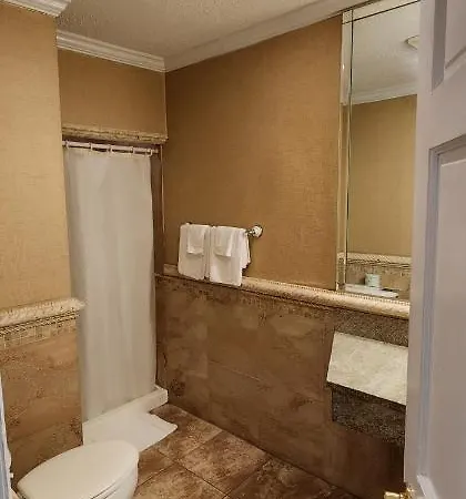 Essence Collection Staten Island Hotel 3*