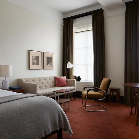 Nine Orchard Hotel 4*