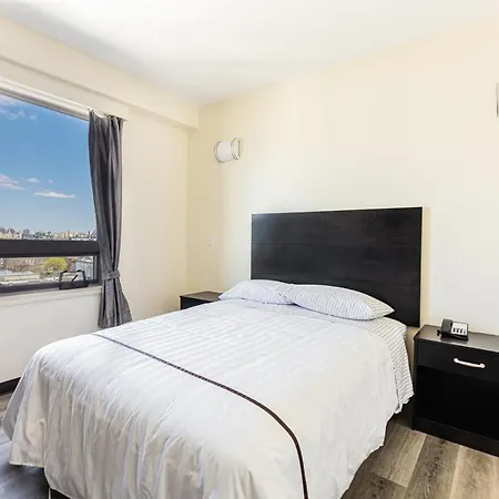 Astoria Laguardia Hotel 3*