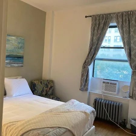 Nycantyhouse Guest house *