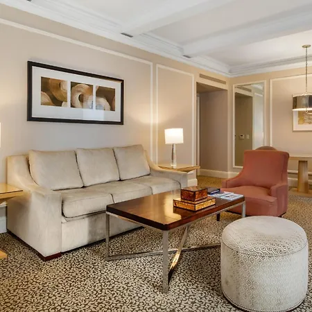 Hotel Omni Berkshire Place New York