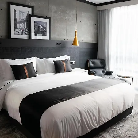 Hotel 42 Williamsburg New York