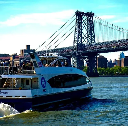 Apartment 2 Bedrooms Lr Kit Bath And Backyard 2 Stops To Manhattan New York
